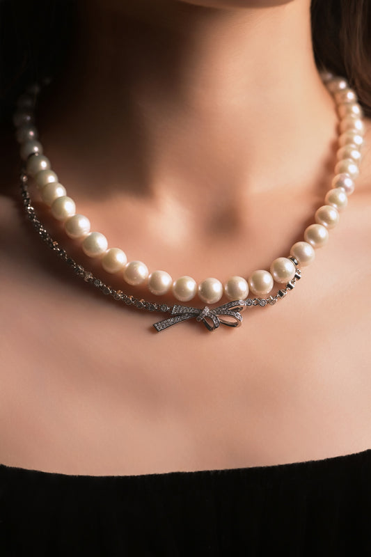 'Butterfly Knot' Freshwater Pearl Necklace