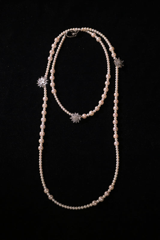 'Silver Daisy' Freshwater Pearl Sweater Chain