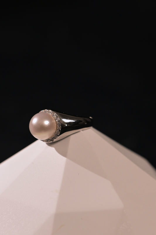 "Moonlight" White South Sea Pearl Ring