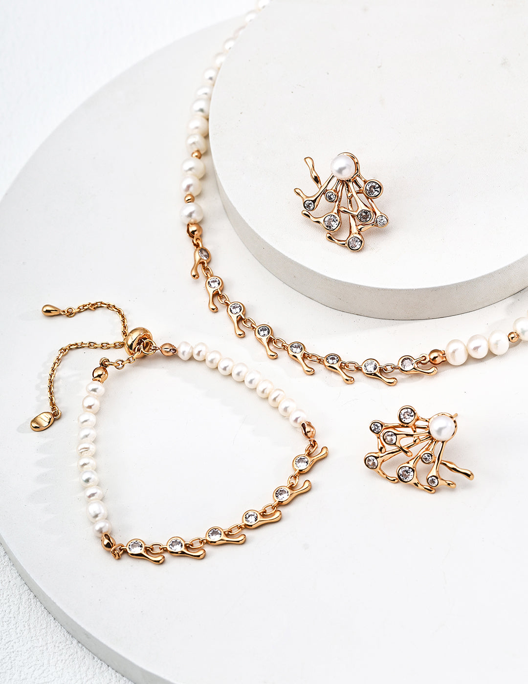 Mimosa Diamond Pearl Bracelet