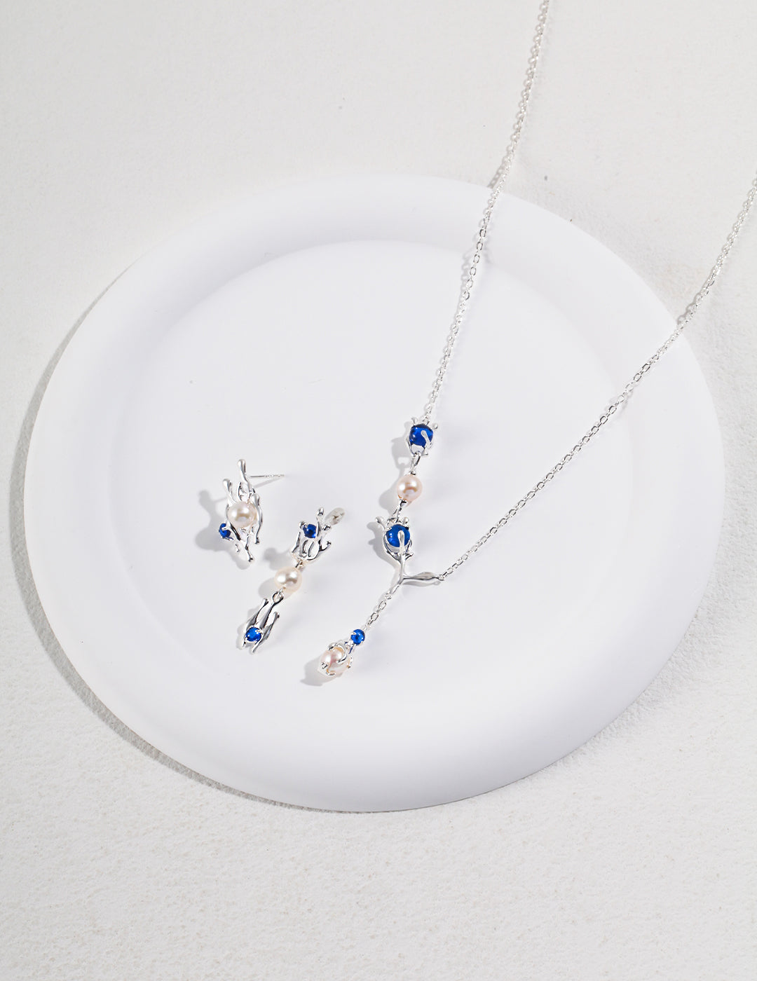 Sapphire Core Necklace