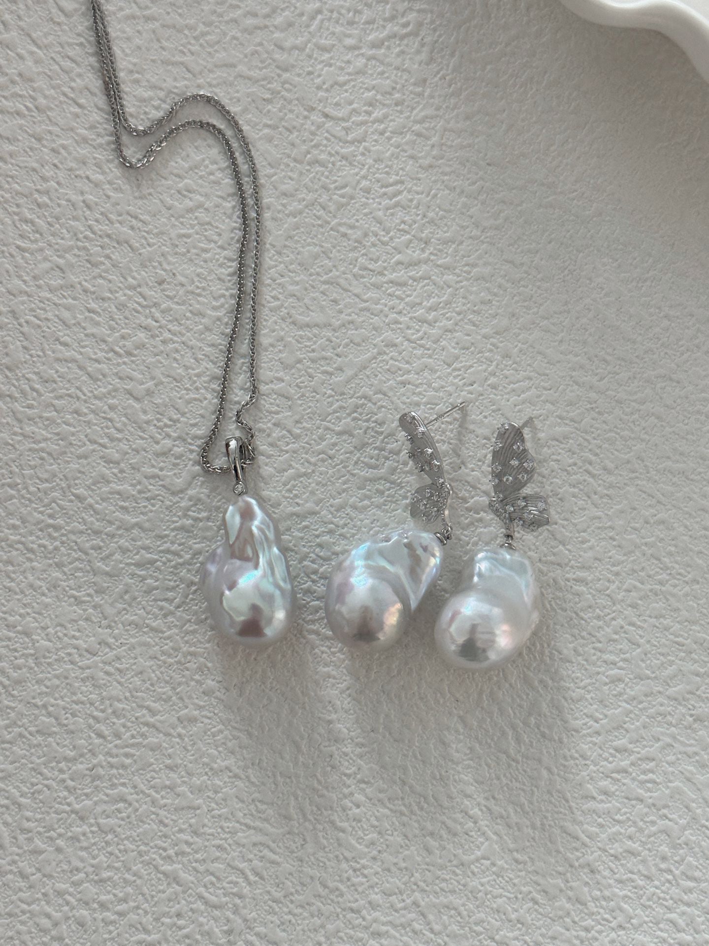 Butterfly Glitter Baroque Earrings
