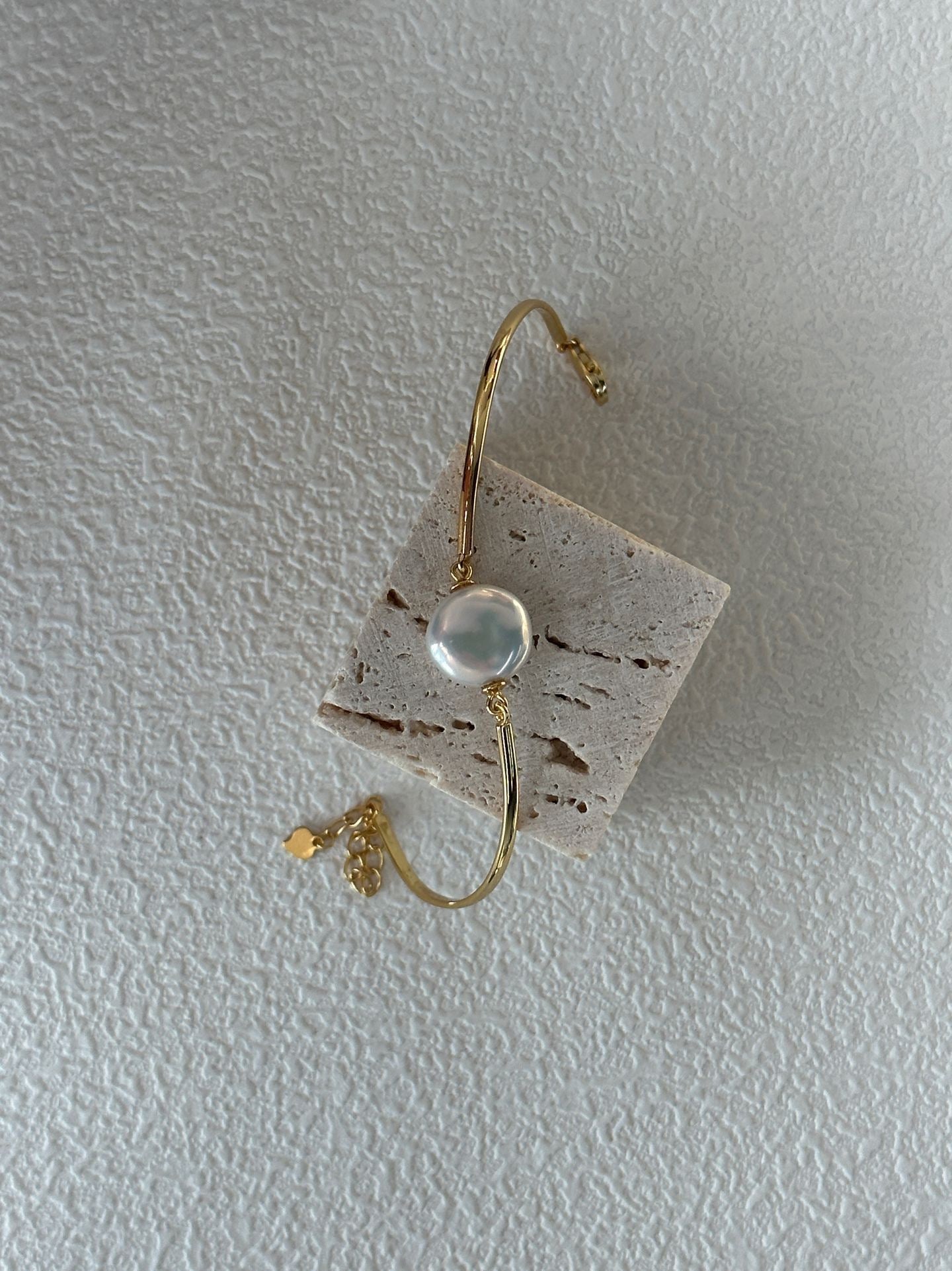 “The sun, moon and stars”Cream Baroque Gold Bracelet&Necklace