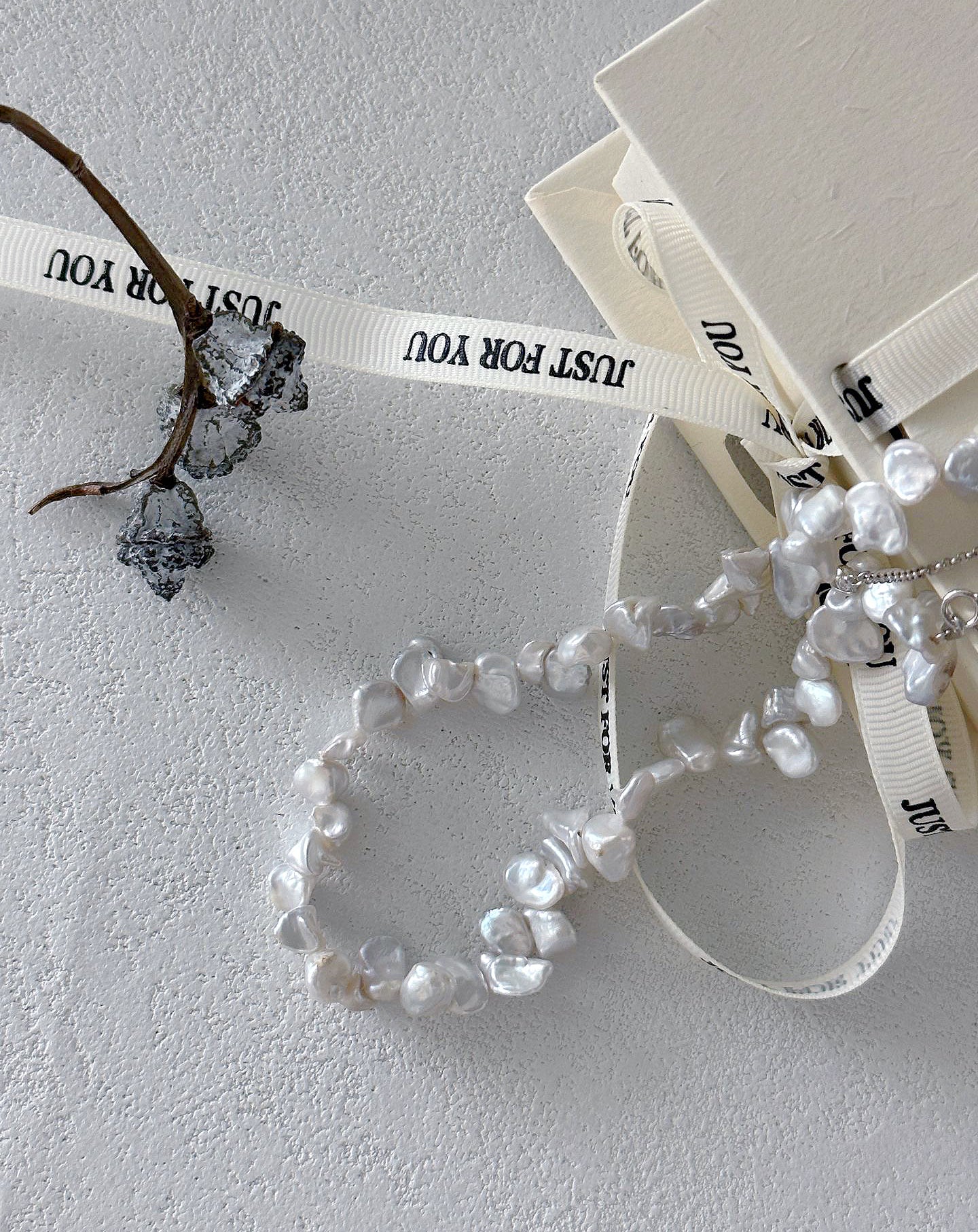 Lunar Debris Ice Flower Keshi Pearl Necklace