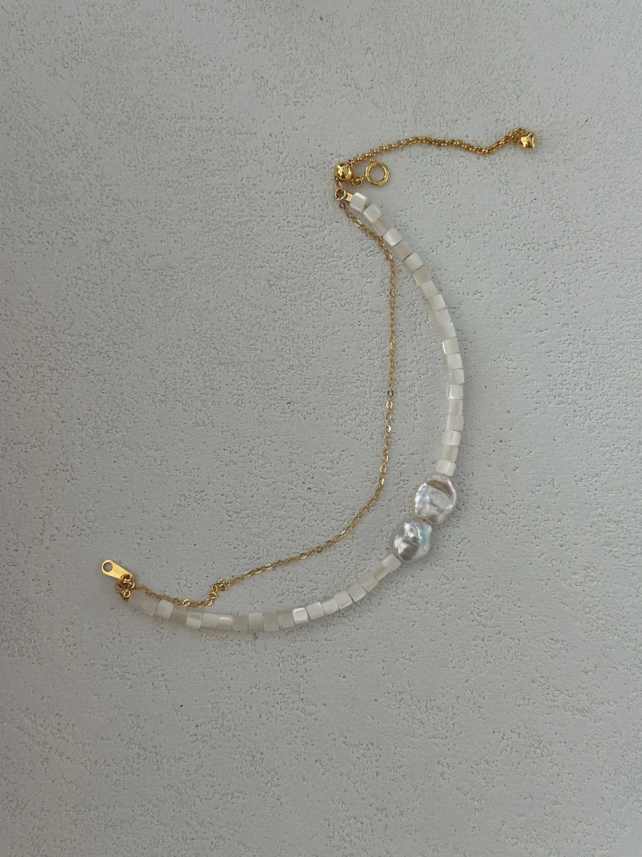 Pearl and Shellfish Bracelet