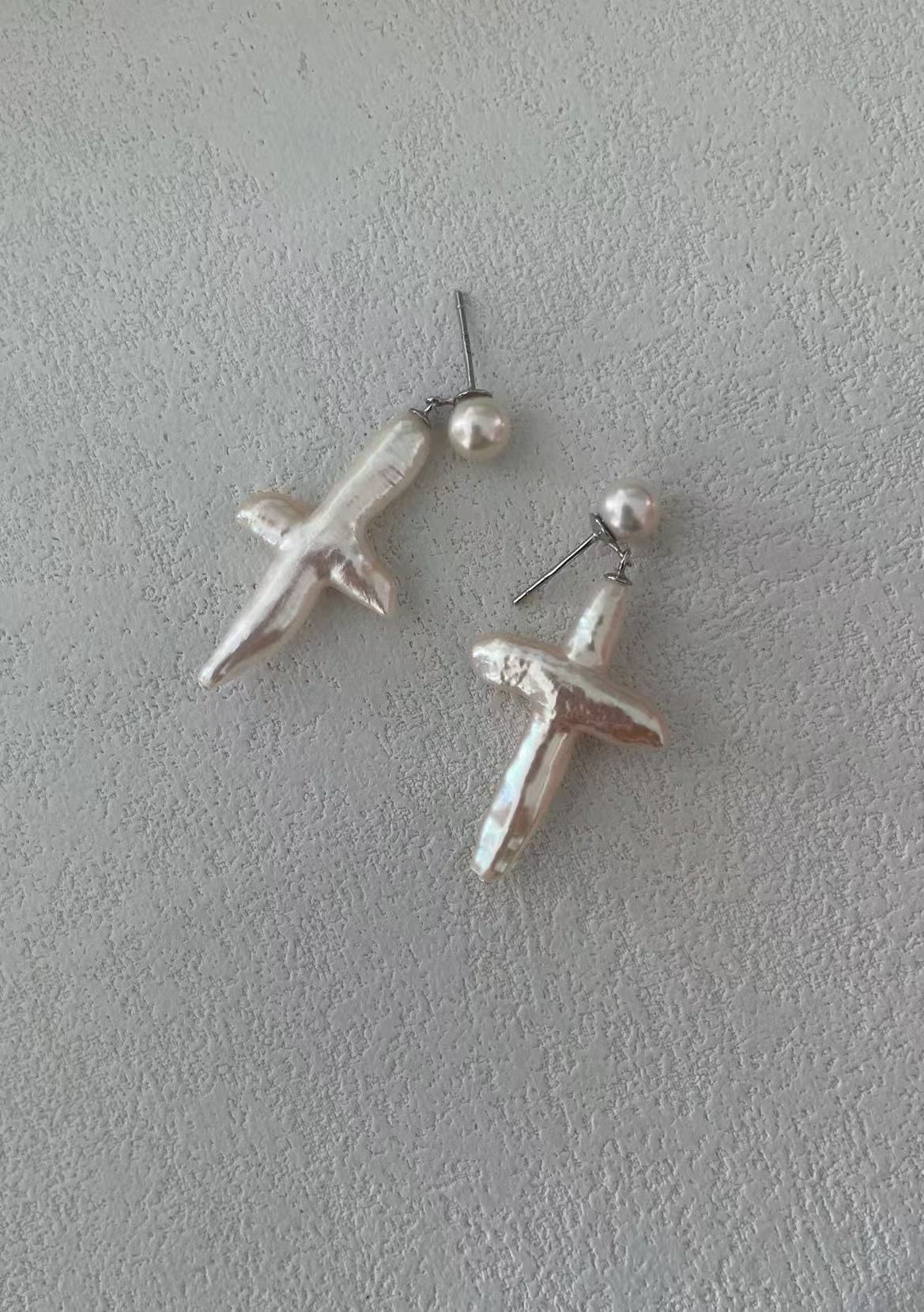 Starfish Pearl Earrings