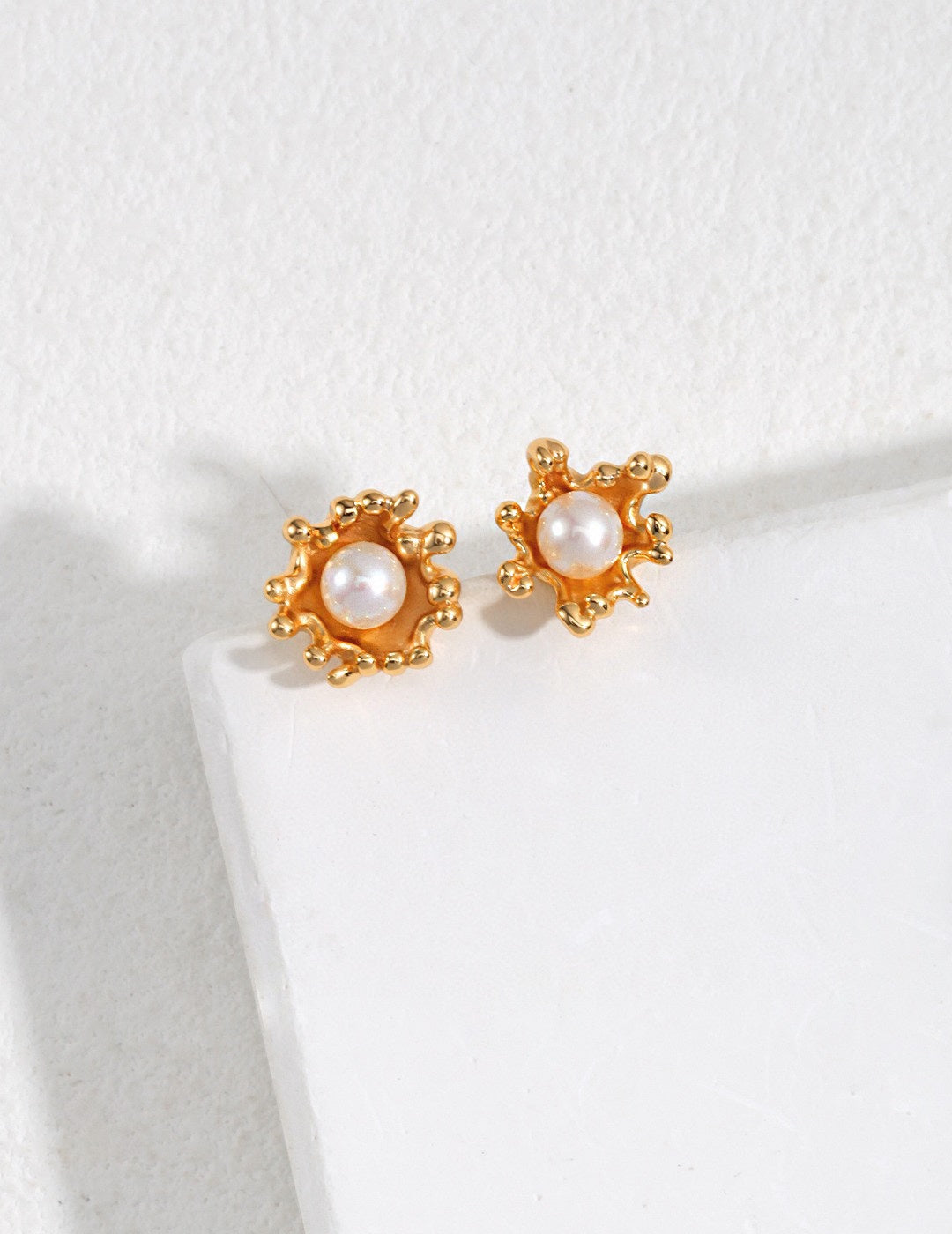 Sea Wave Pearl Earring