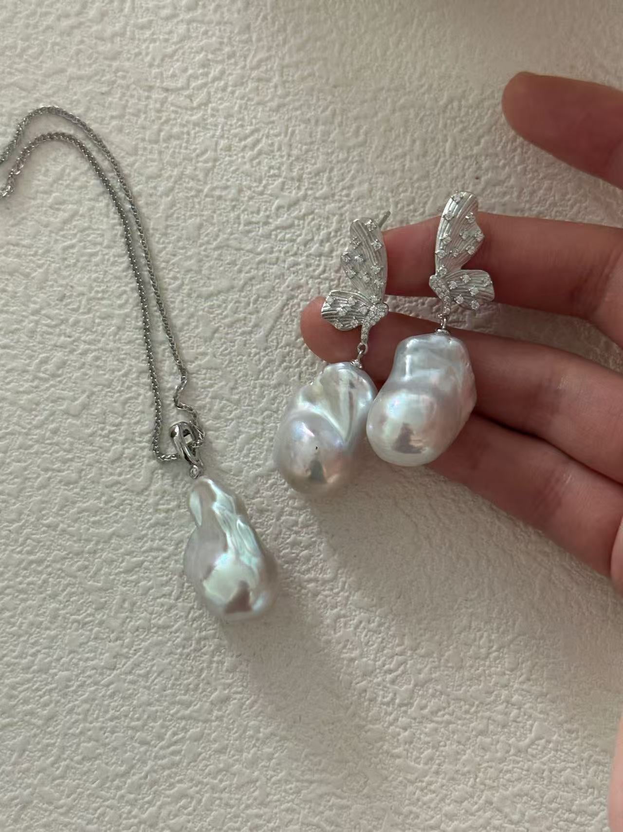 Butterfly Glitter Baroque Earrings