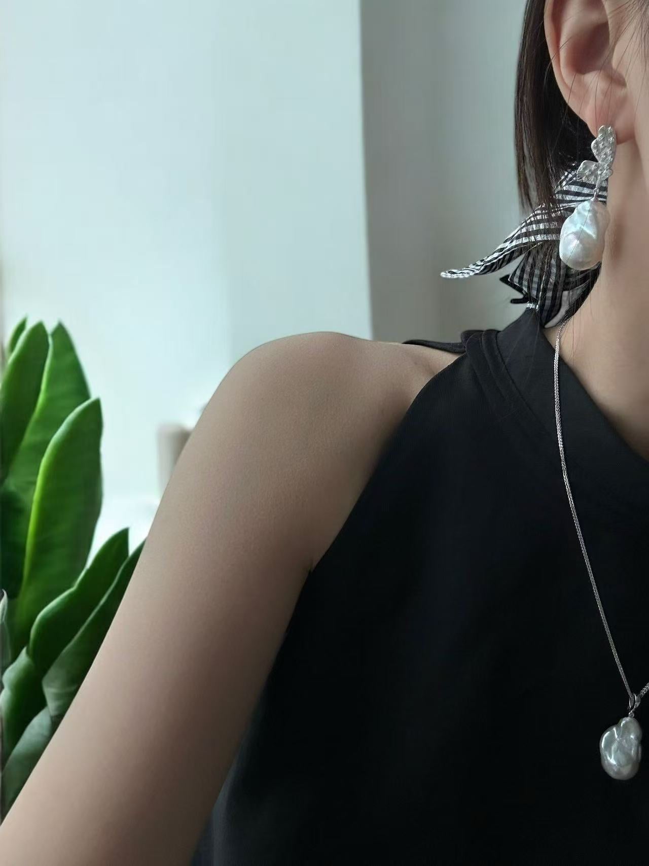 Butterfly Glitter Baroque Earrings