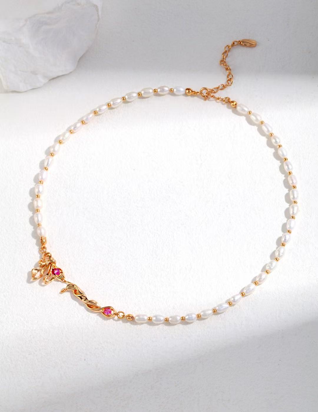 Roses Ruby Pearl Necklace
