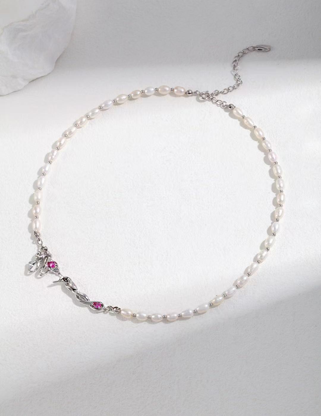 Roses Ruby Pearl Necklace