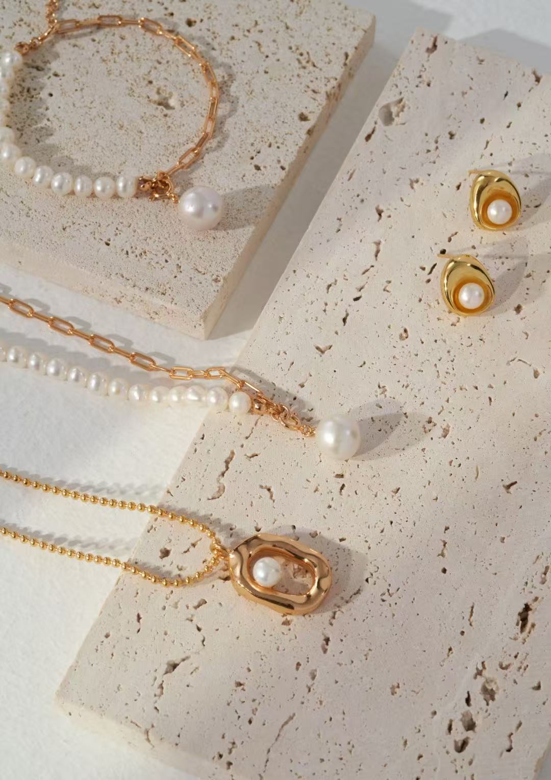 Pendant Pearl Half Necklace