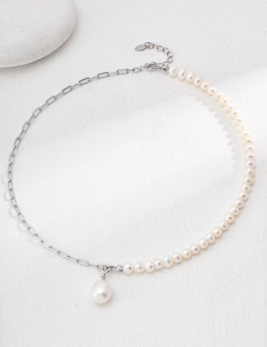 Pendant Pearl Half Necklace
