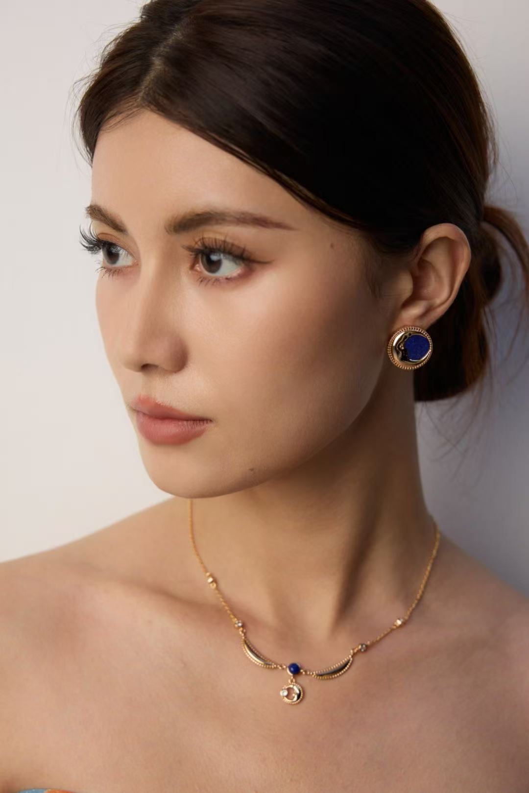 One Thousand & One Nights lapis lazuli Necklace