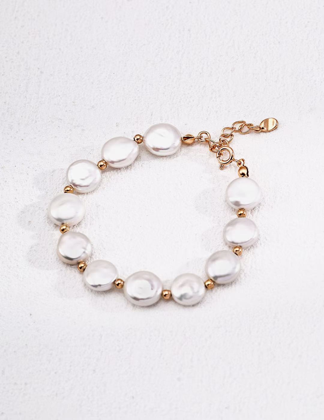 Lustre Flat Style Pearls Bracelet