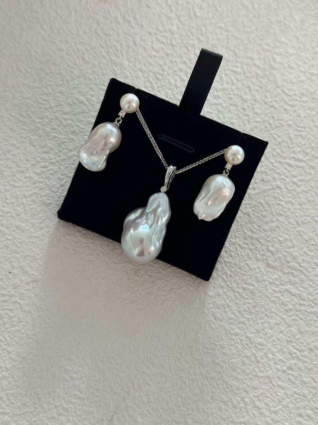 Cold Light Plating Classic Collection Baroque Pendant