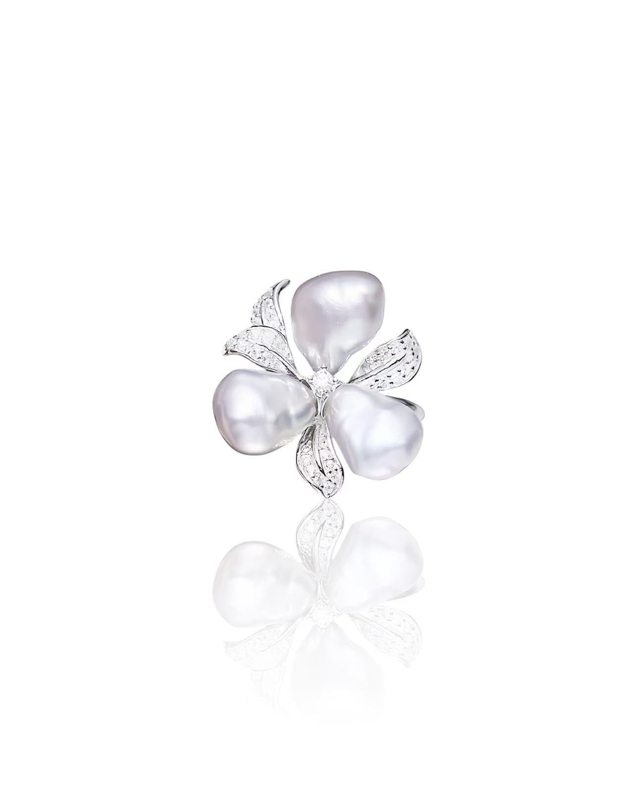 'Sakura whispering' freshwater three-leaf petal keshi pearl stud earrings & ring set
