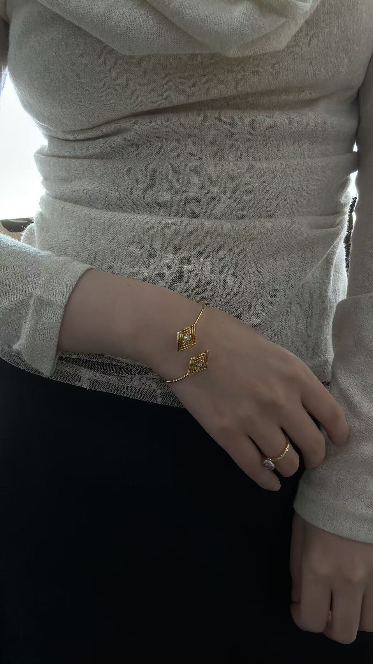 Golden ‘Greek Eyes’ Bracelet, Earrings and Necklace Set