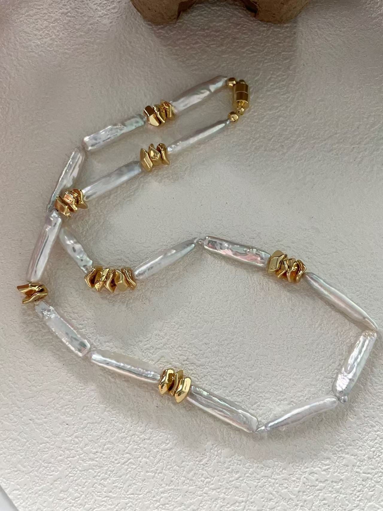 Metal Baroque Necklace