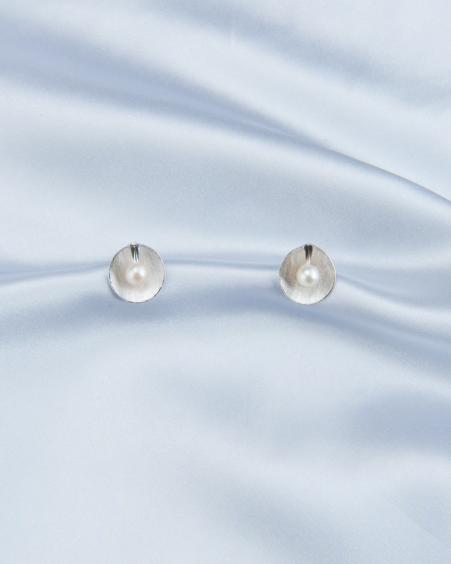 Horseshoe Pearl Earrings