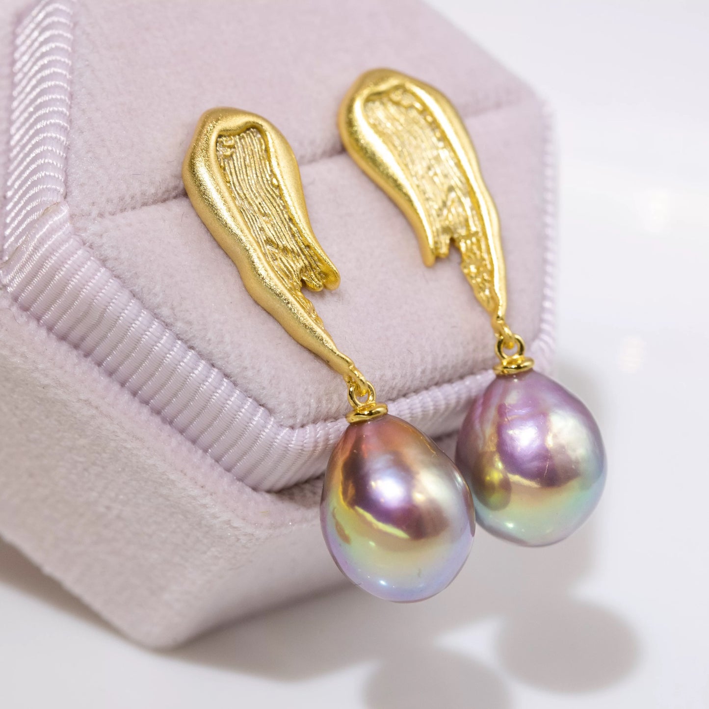 ‘’Floral Word‘’ Pigment Earrings