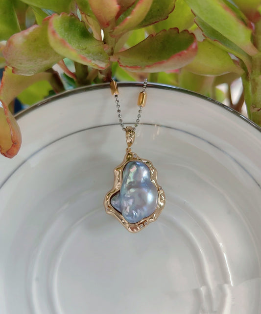 “Dreamy Oil Colors” Exquisite Velvet-Finish Australian White Blue-Blood Pearl Custom Pendant
