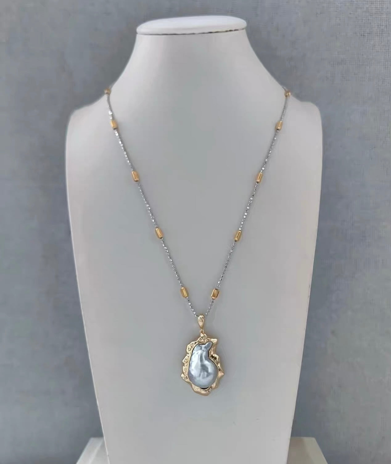 'Frozen' Collection Blue Australia White, keshi Collection Pearl Series