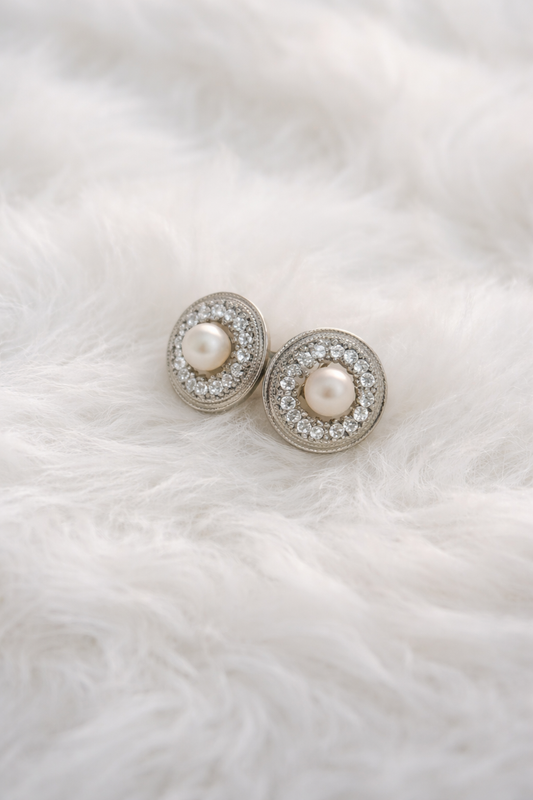 “Snow Mirror” Sterling Silver Diamond Star Freshwater Pearl Stud Earrings