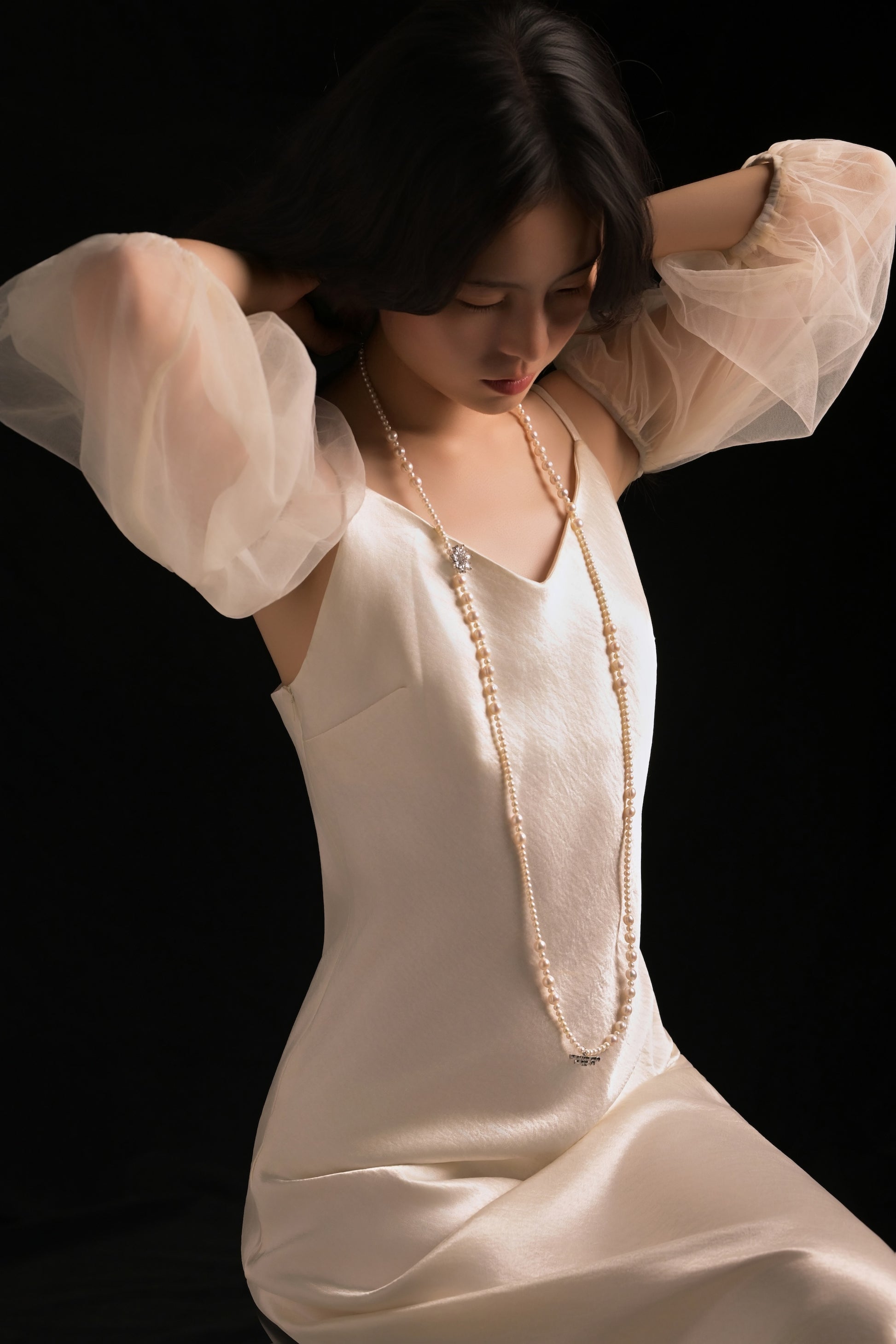 Silver Daisy Freshwater Pearl Sweater Chain