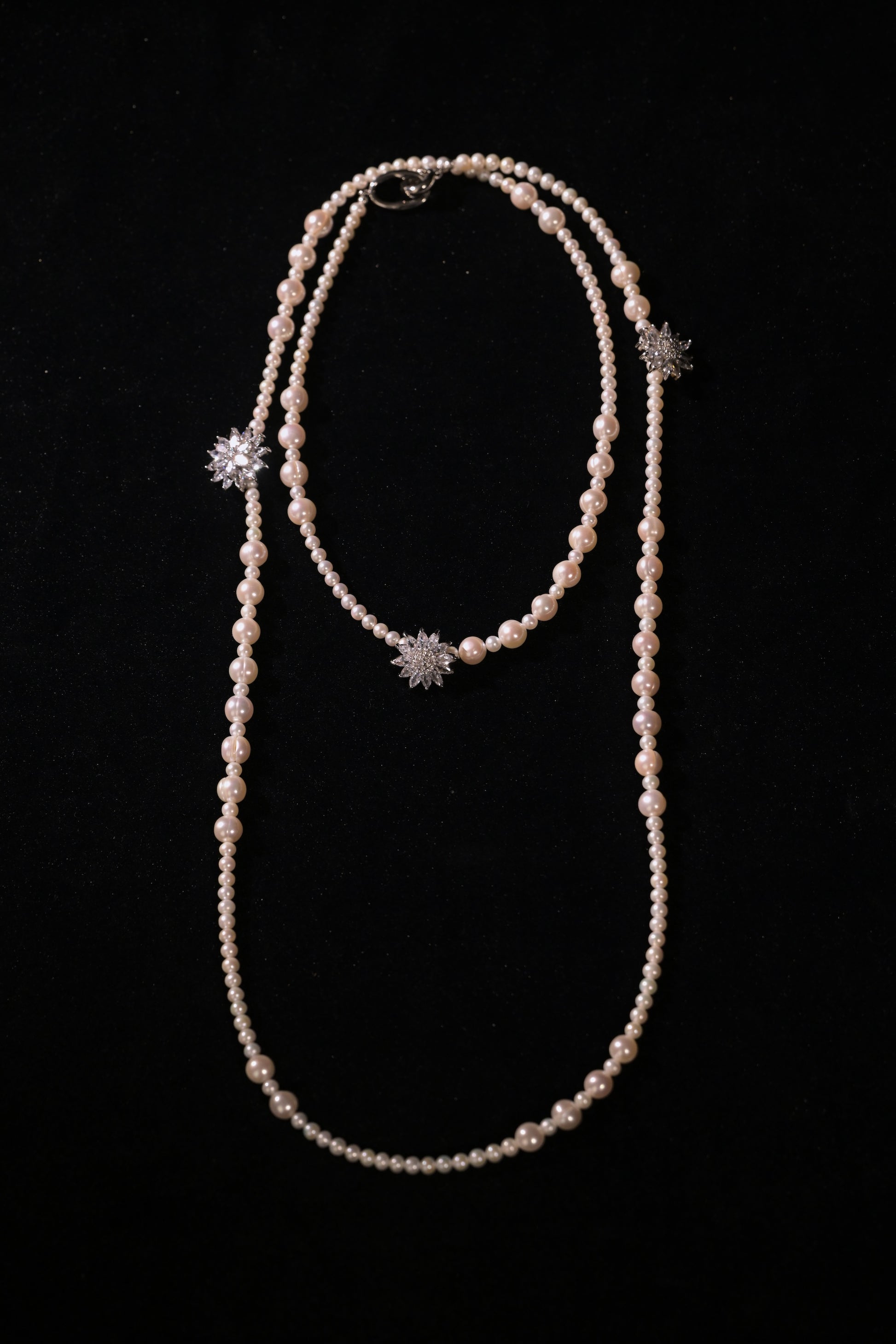 Silver Daisy Freshwater Pearl Sweater Chain