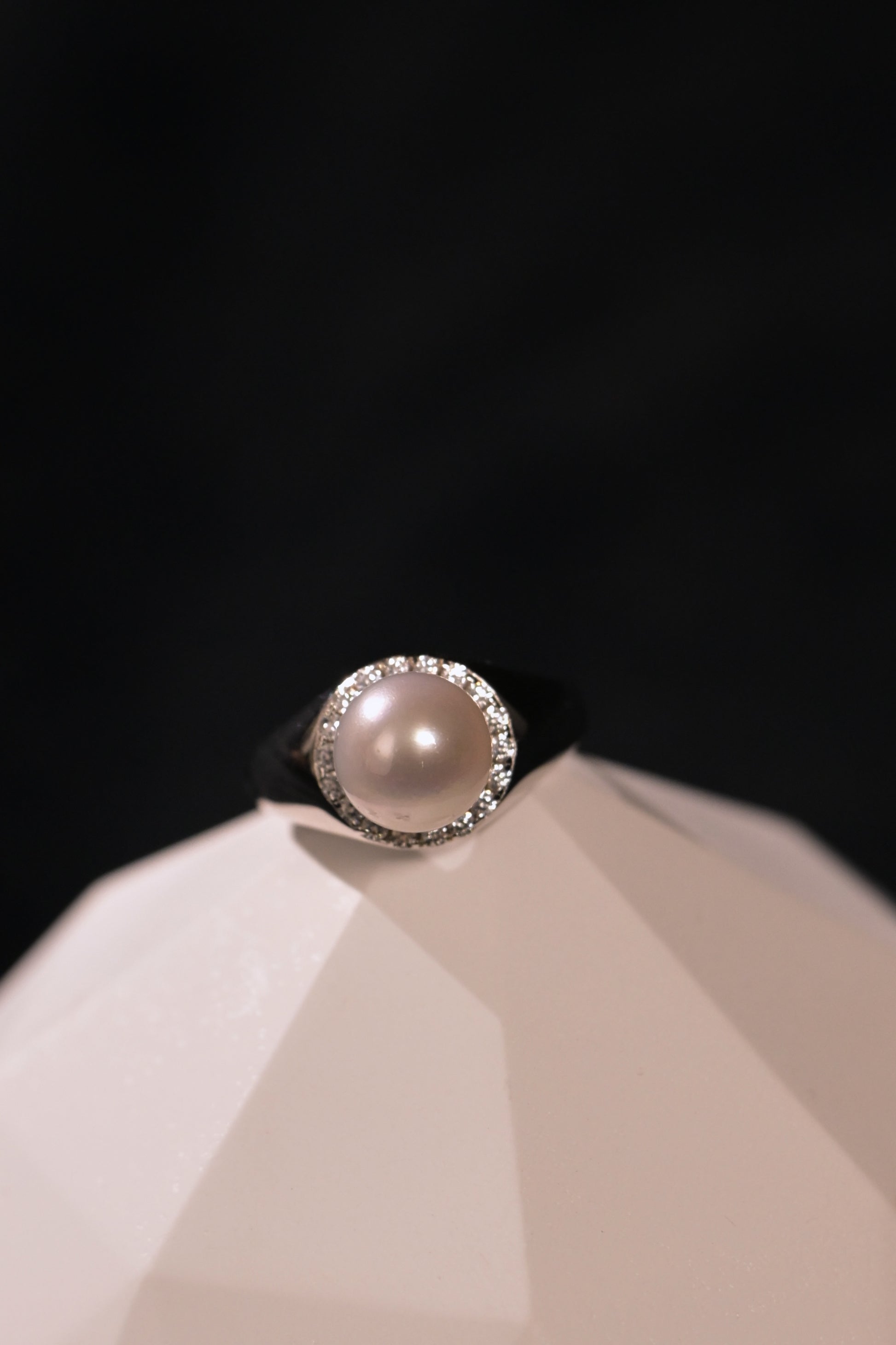 "Moonlight" White South Sea Pearl Ring
