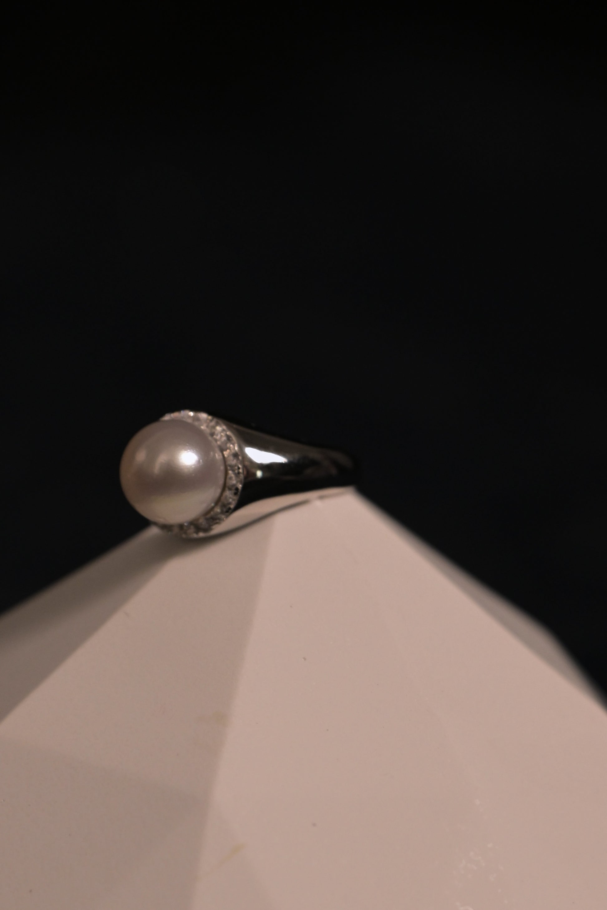 "Moonlight" White South Sea Pearl Ring