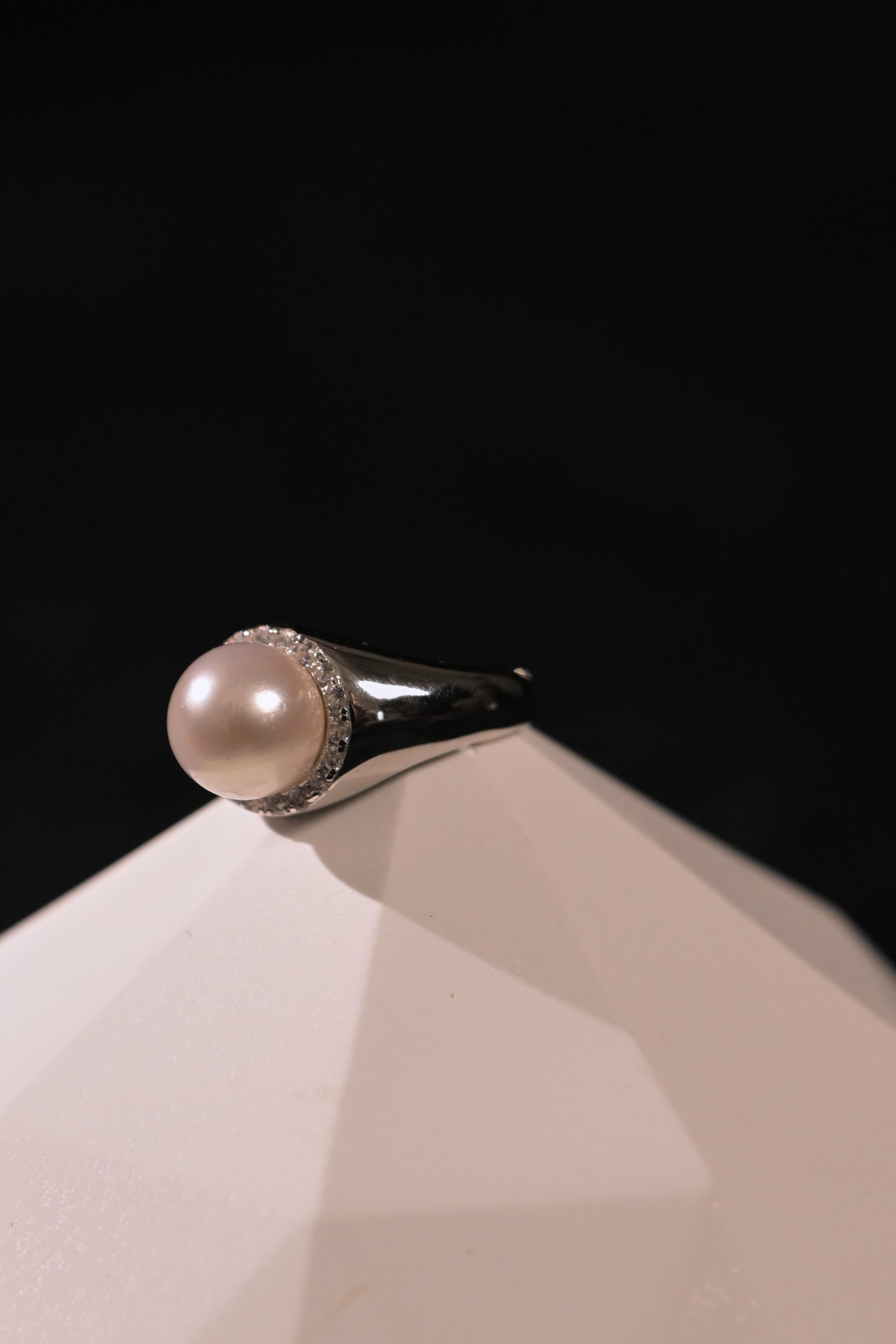 "Moonlight" White South Sea Pearl Ring