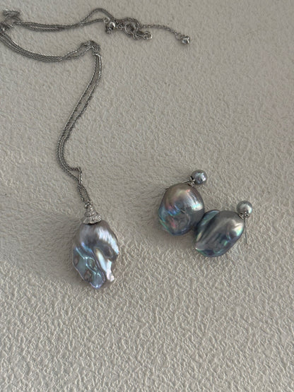 Grey Sea Makutama Baroque Pearl Earrings