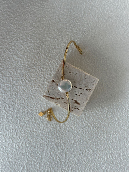 “The sun, moon and stars”Cream Baroque Gold Bracelet&Necklace