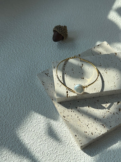 “The sun, moon and stars”Cream Baroque Gold Bracelet&Necklace