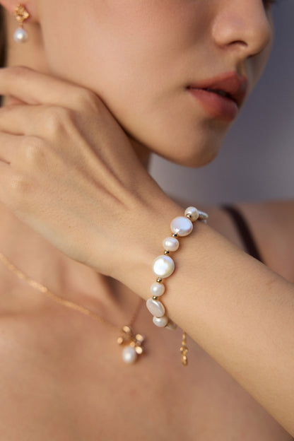 Lustre Flat Style Pearls Bracelet