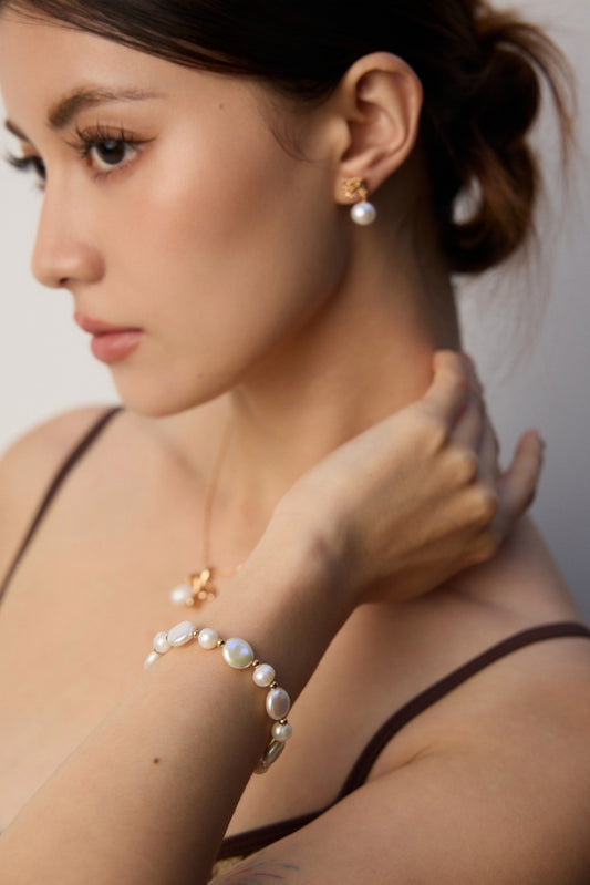 Lustre Flat Style Pearls Bracelet