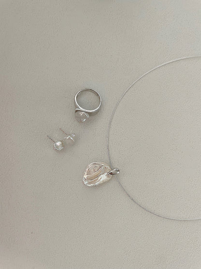 Keshi White Pearl Ring