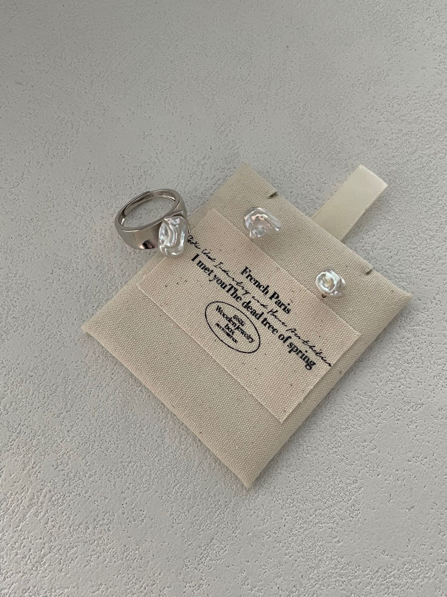 Keshi White Pearl Ring