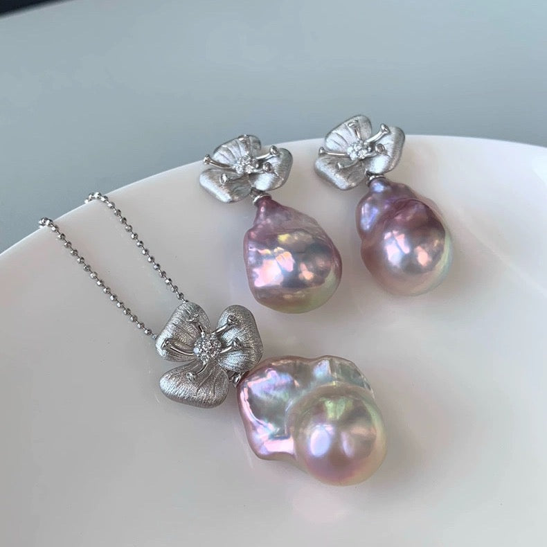 “Floral words” Pink Baroque Necklace