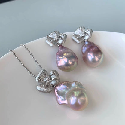 “Floral words” Pink Baroque Necklace