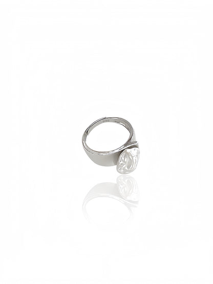 Keshi White Pearl Ring