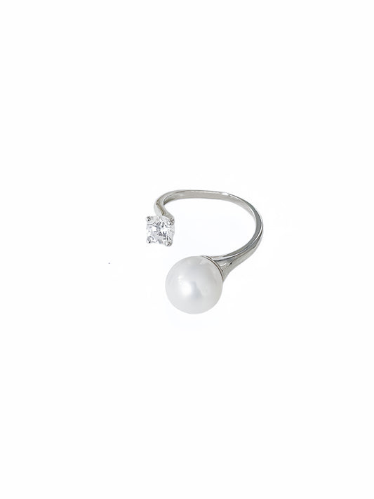 Diamond Bright White Freshwater Pearl Ring