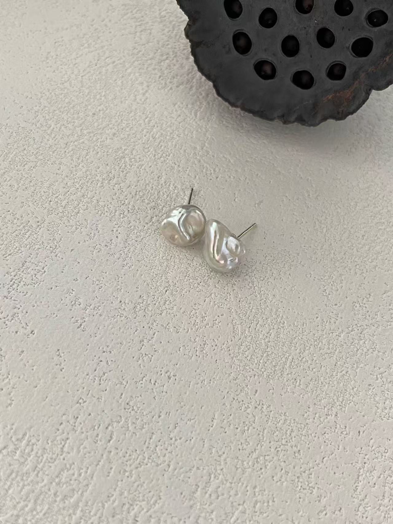 Keshi Minimalist Earrings