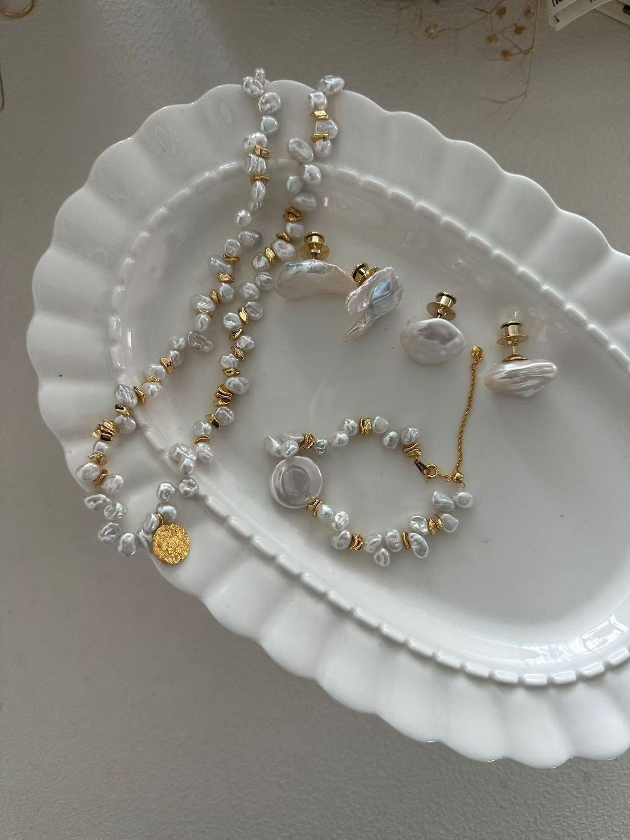 Metal Keshi Petal Golden Bracelet