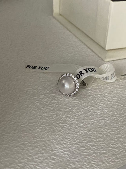 Horse Shells Diamond Ring