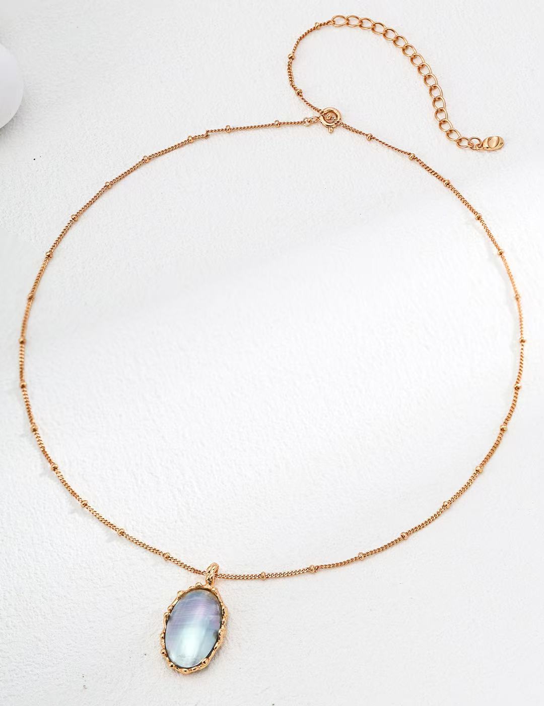 Aurora Horseshoe Shell Pendant