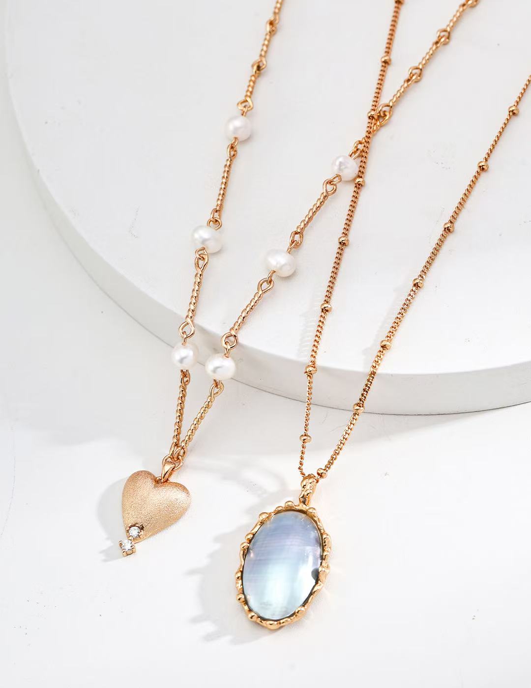 Aurora Horseshoe Shell Pendant
