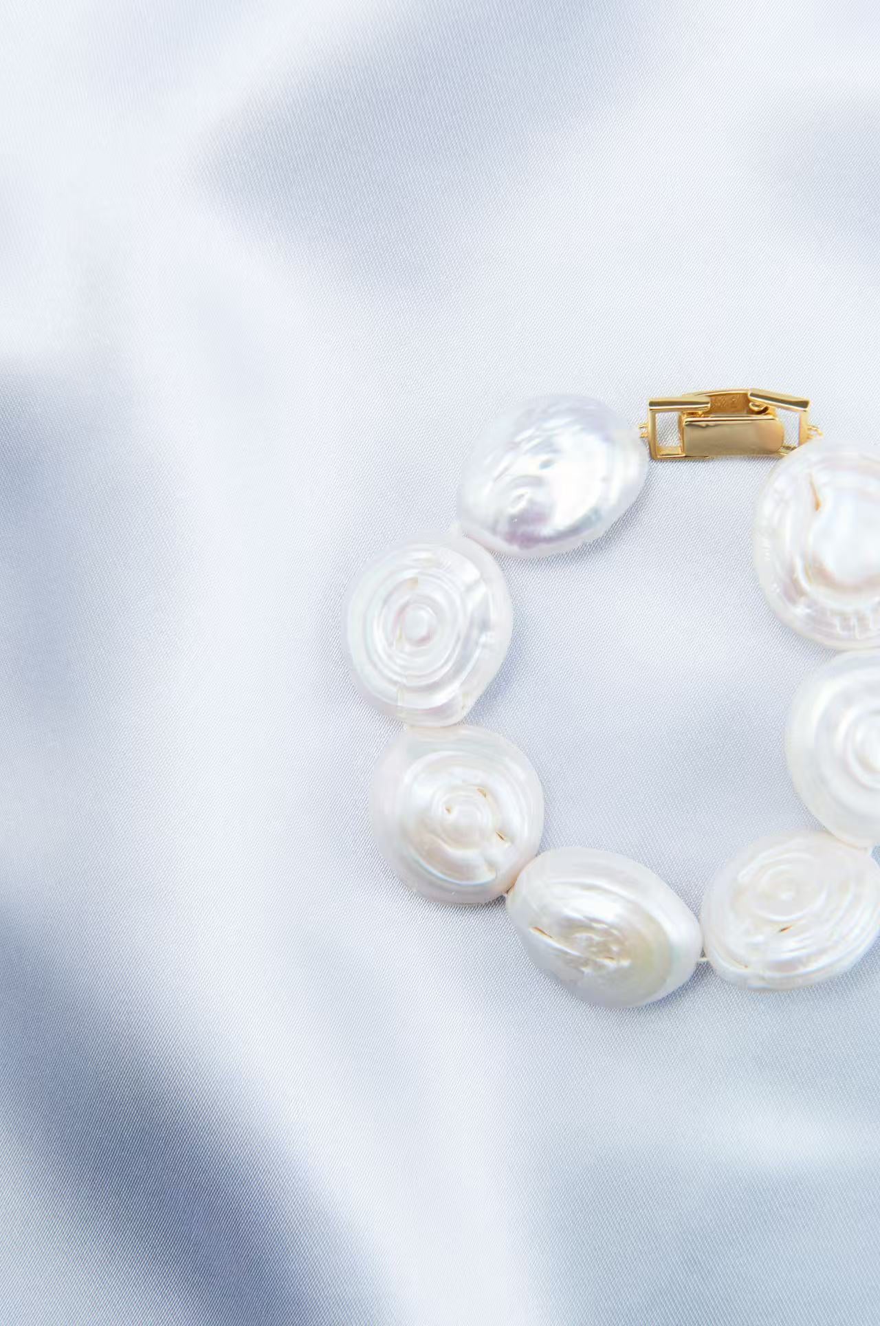 Roman Holiday Pearl Bracelet